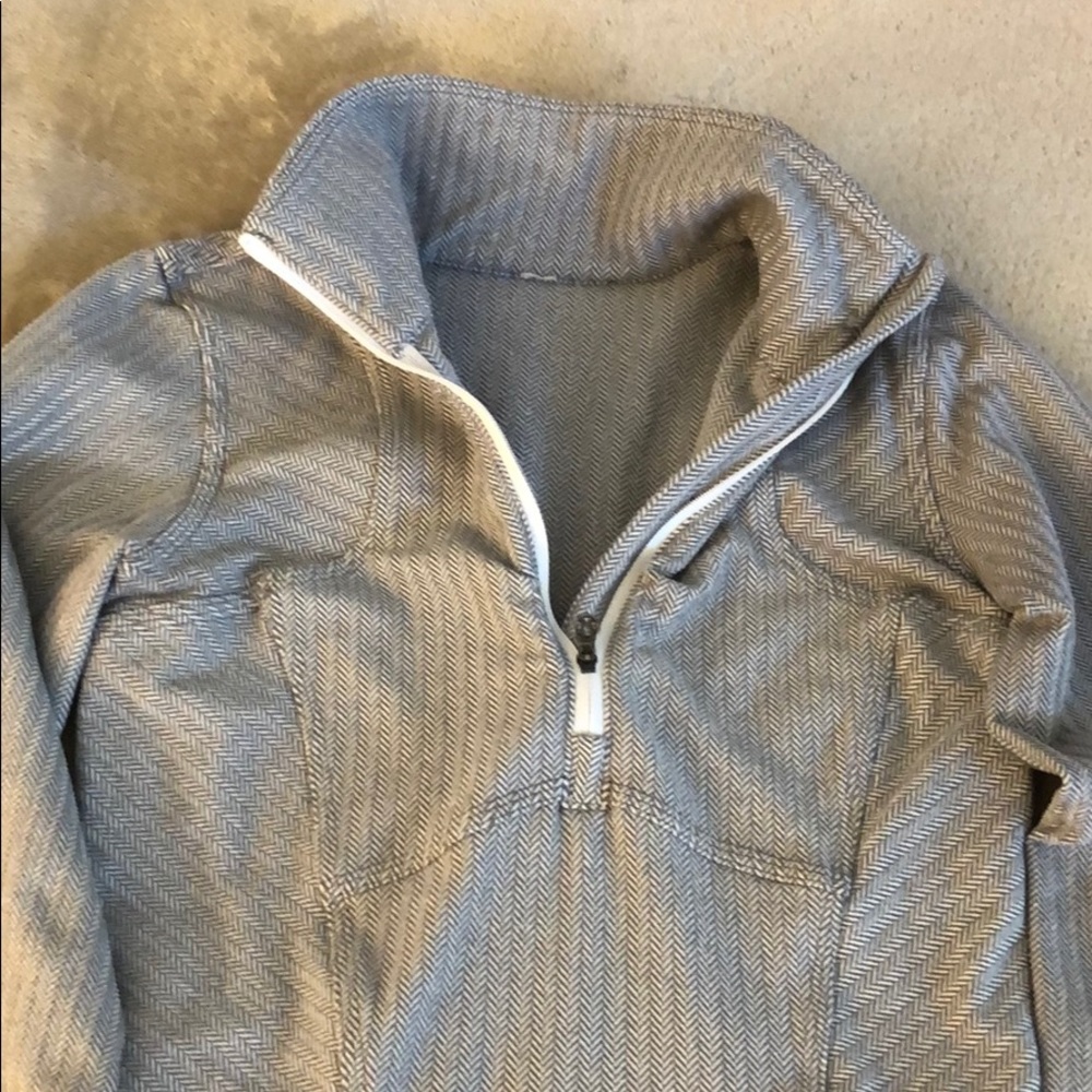 Lululemon jacket - Picture 3 of 9